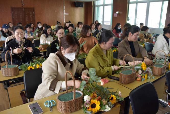九江市生態(tài)環(huán)境局開(kāi)展“學(xué)習貫徹二十大 巾幗建功展芳華 ”三八婦女節活動(dòng)