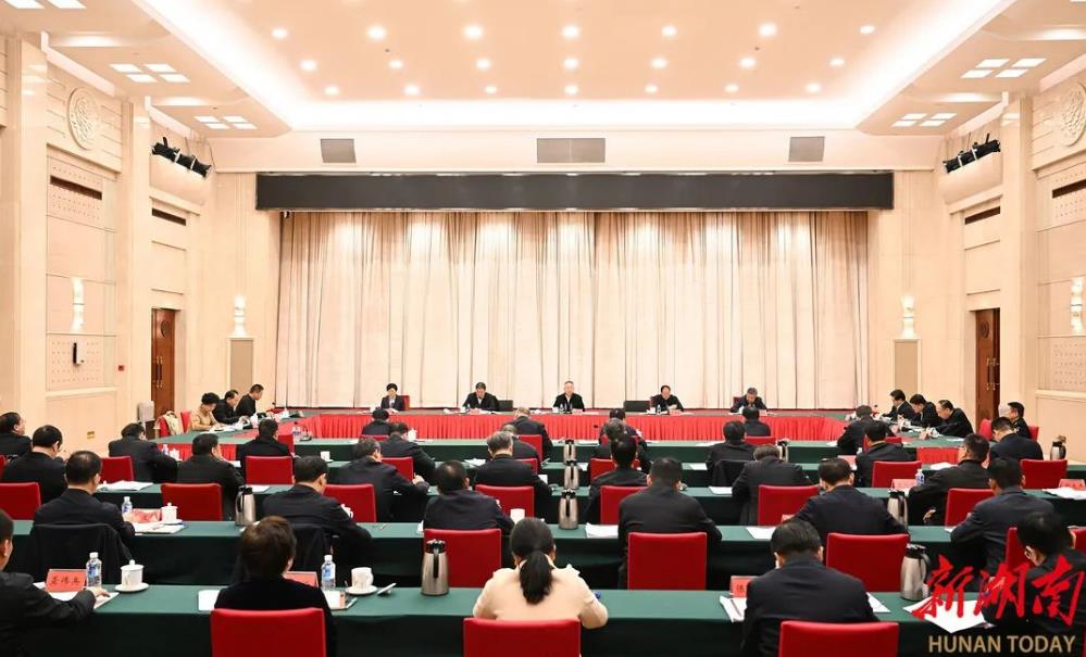 扛牢“守護好一江碧水”政治責任 推動(dòng)美麗湖南建設取得新成效